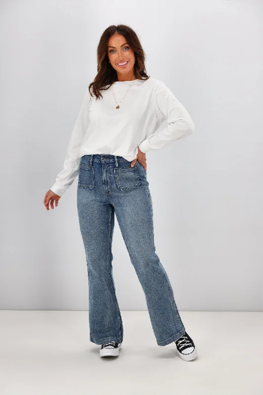 Shine On Label Leo Patch Pocket Flare Jean Indigo Cashmere
